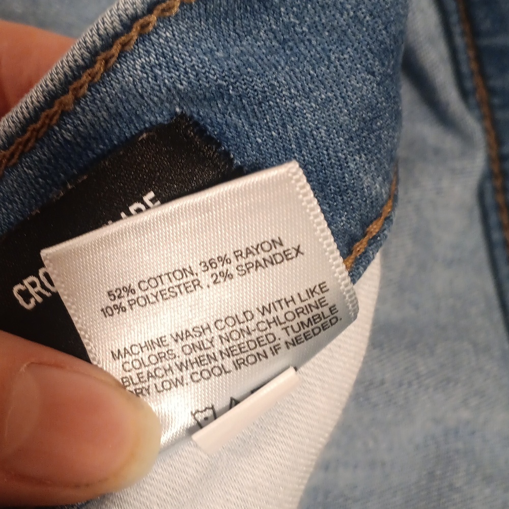Express Cropped Flare High Rise Jeans - Picture 9 of 9